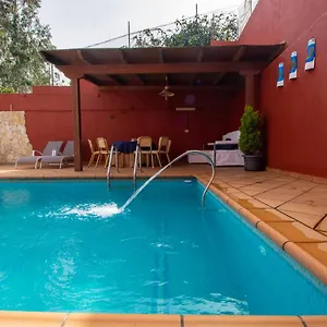 mountain-chalet-sea-views-pool.in-canary-islands.com/